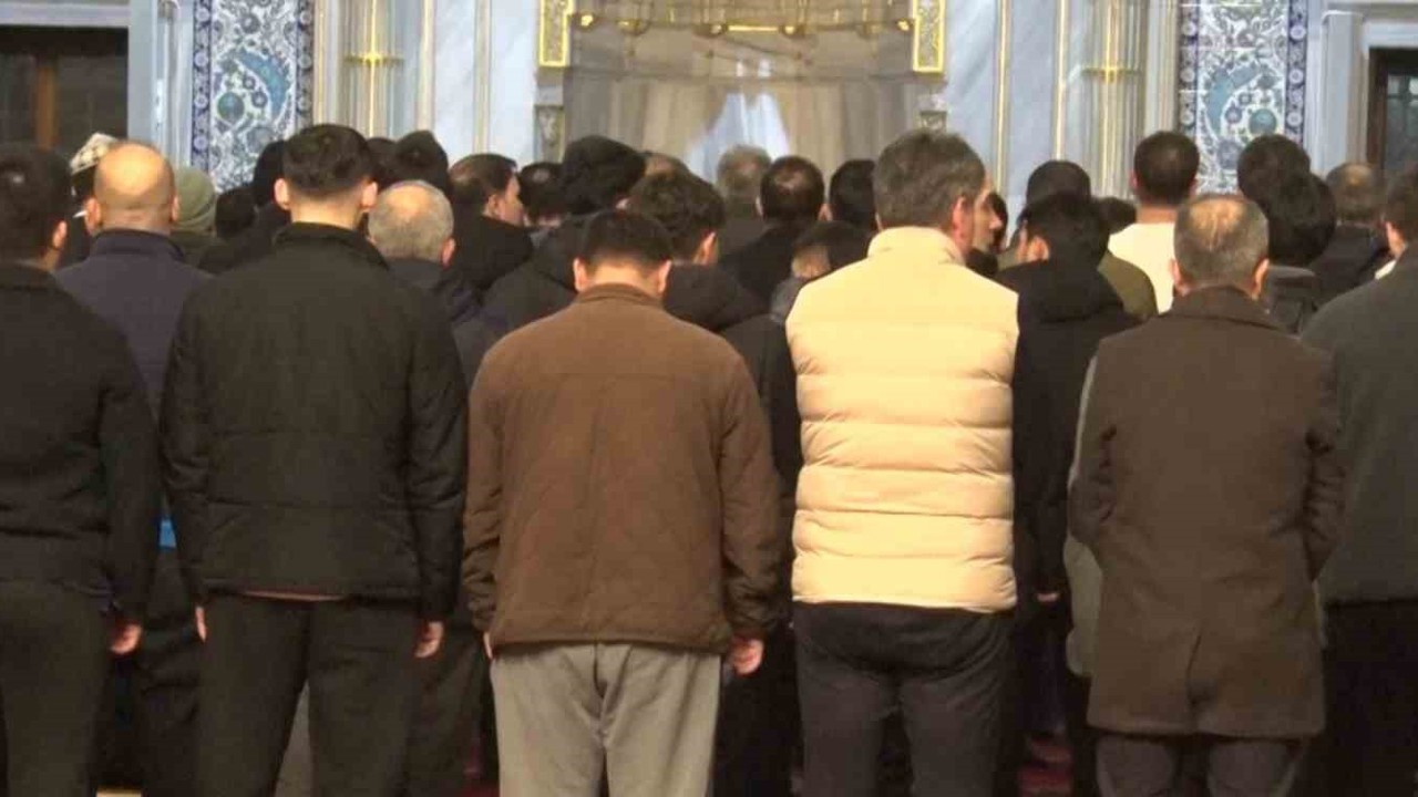 Ankara’da ilk teravih heyecanı
