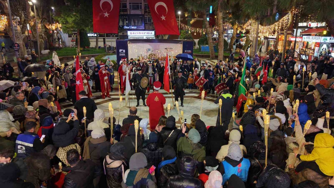 Pendik’te mehter marşlarıyla ramazan coşkusu yoğun ilgi gördü
