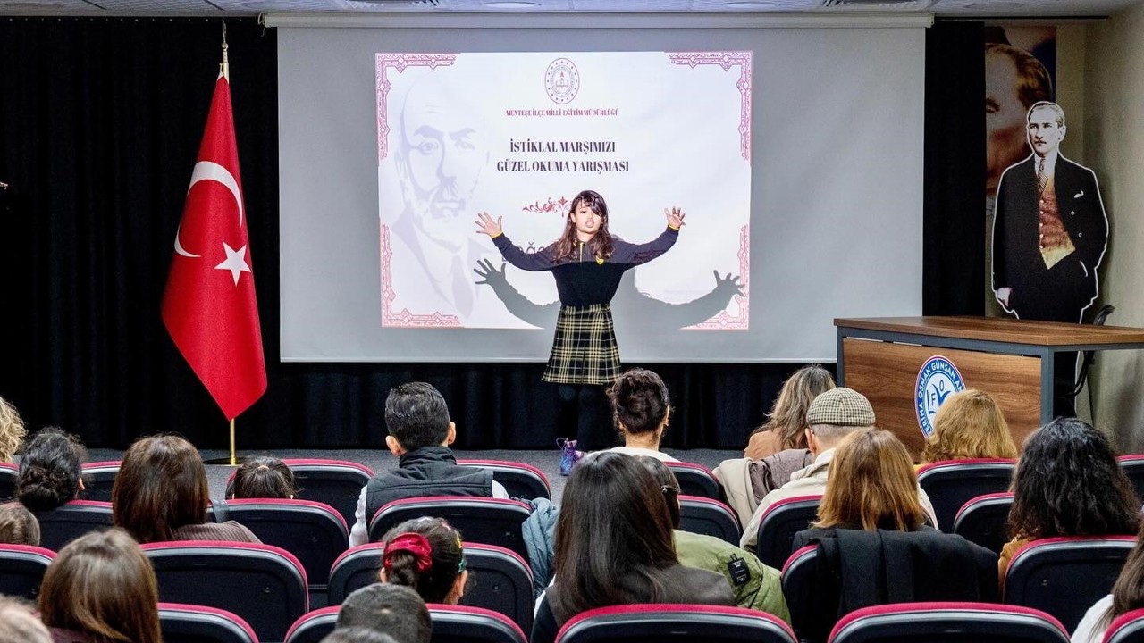 Menteşe’de öğrenciler ödüllerini aldı
