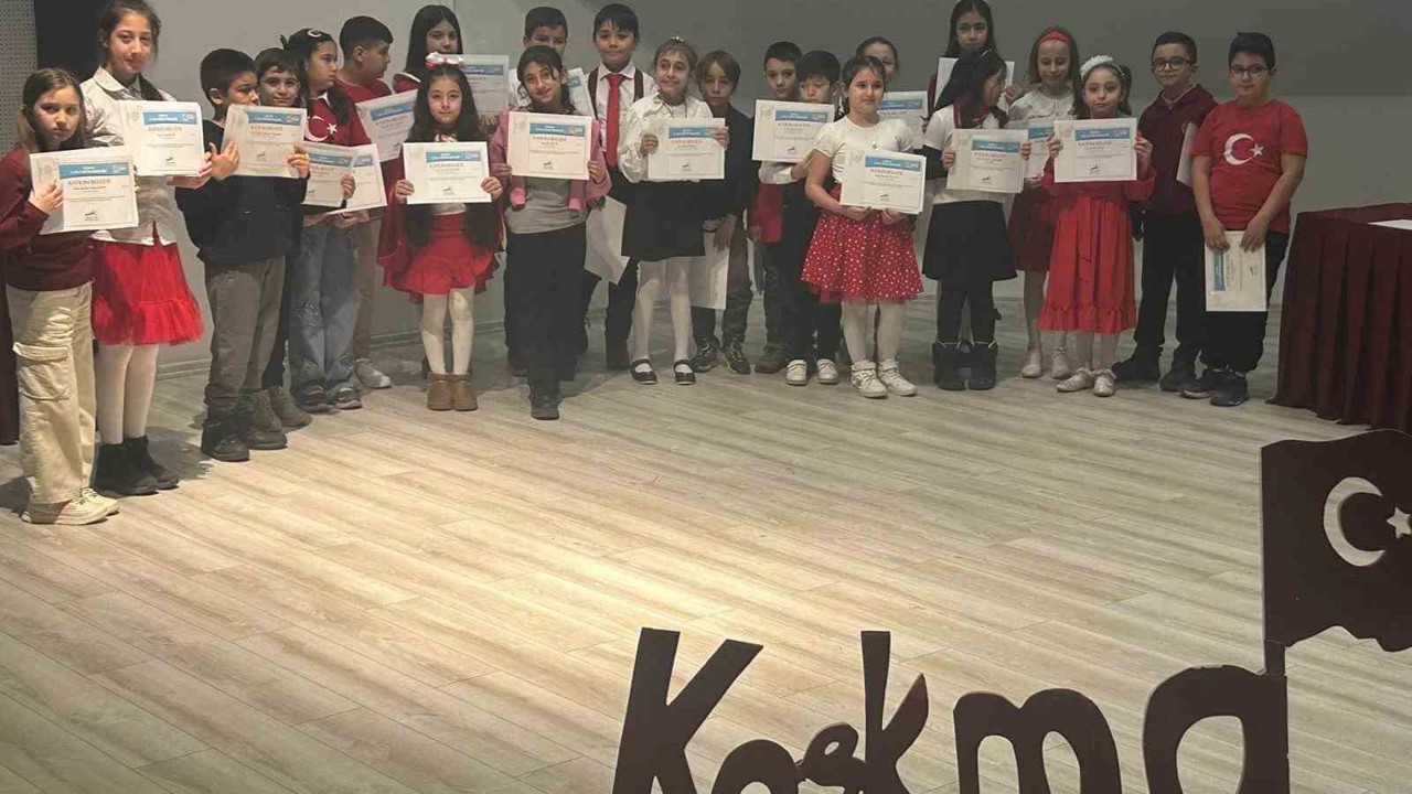 Kütahya’da ilkokul öğrencilerine yönelik "İstiklâl Marşı’nı Ezberden Okuma Yarışması" düzenlendi
