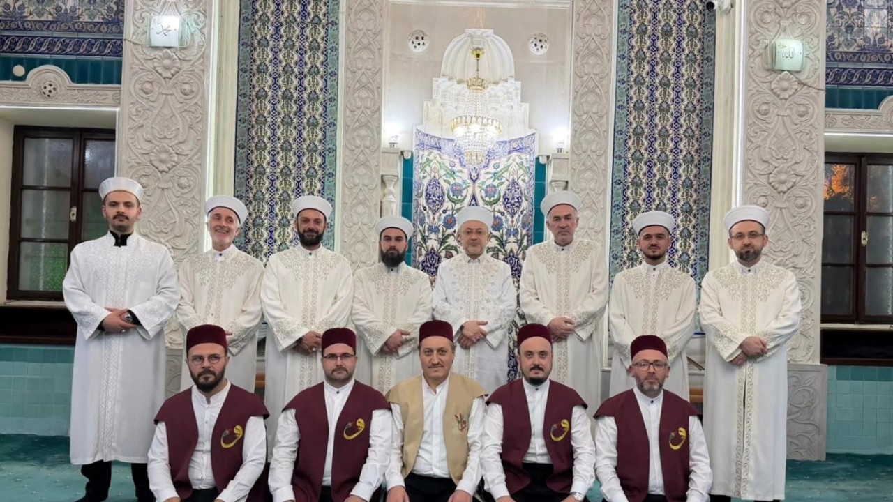 Denizli’de asırlık Teravih geleneği ilk gecede gönülleri kuşattı
