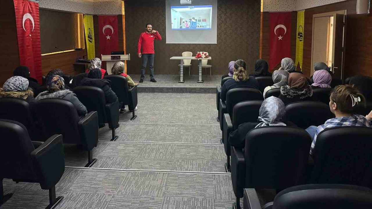 Bayburt’ta ‘Afet Bilinci’ eğitimi düzenlendi
