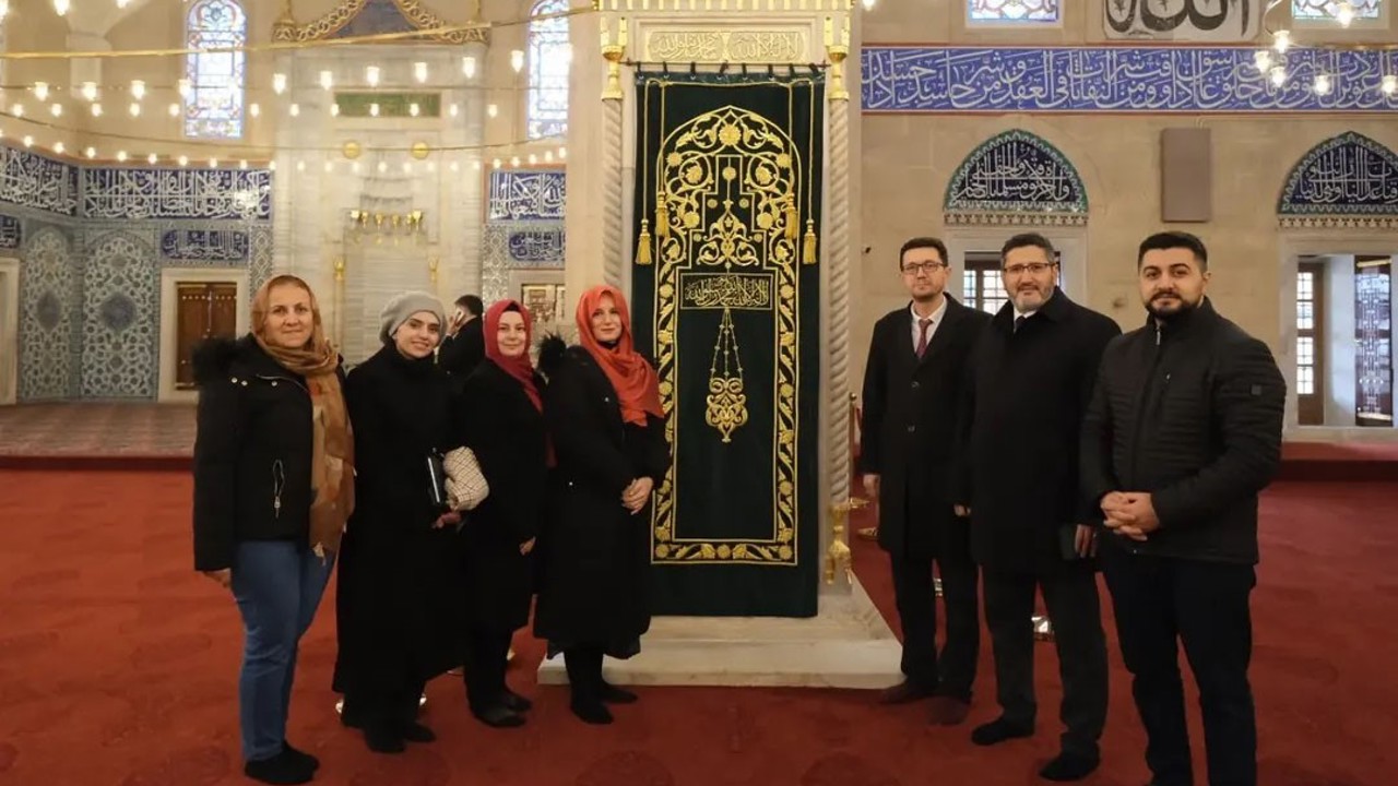 Selimiye Camii’nin minber örtüsü yenilendi
