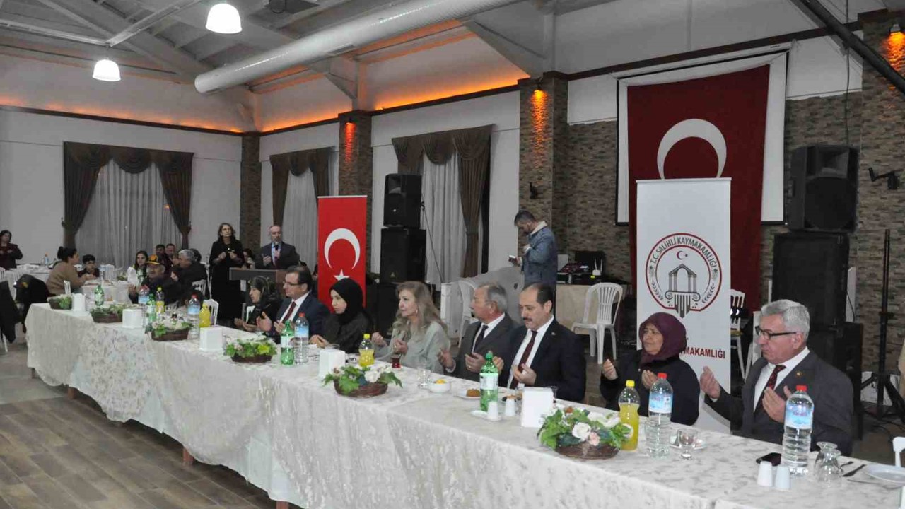 Salihli Kaymakamı Güldoğan, şehit aileleri ve gazilerle iftarda buluştu
