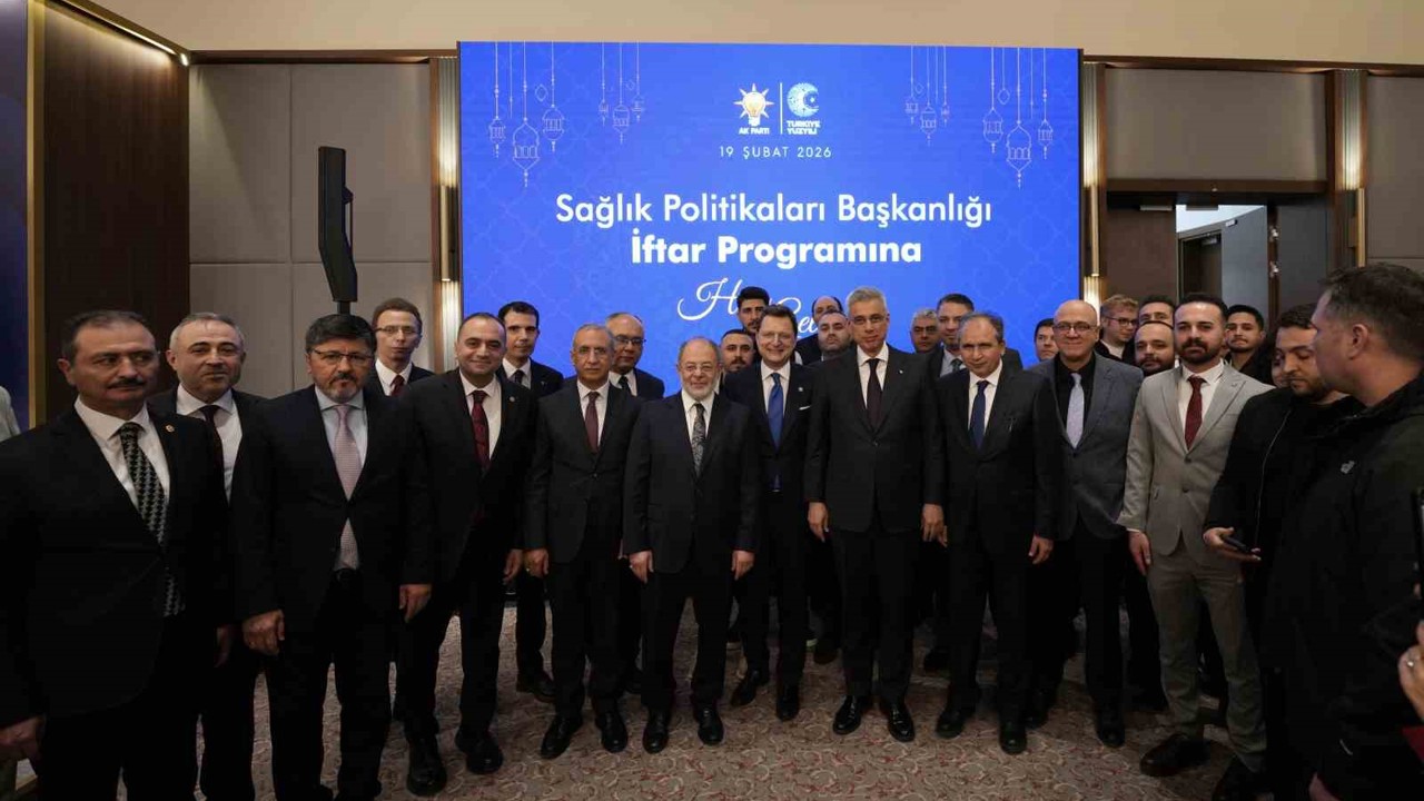 Sağlık çalışanları iftar sofrasında buluştu
