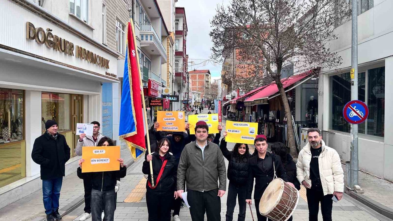 Şereflikoçhisar’da Ramazan coşkusu: Öğrencilerden Ramazan manileri söyledi
