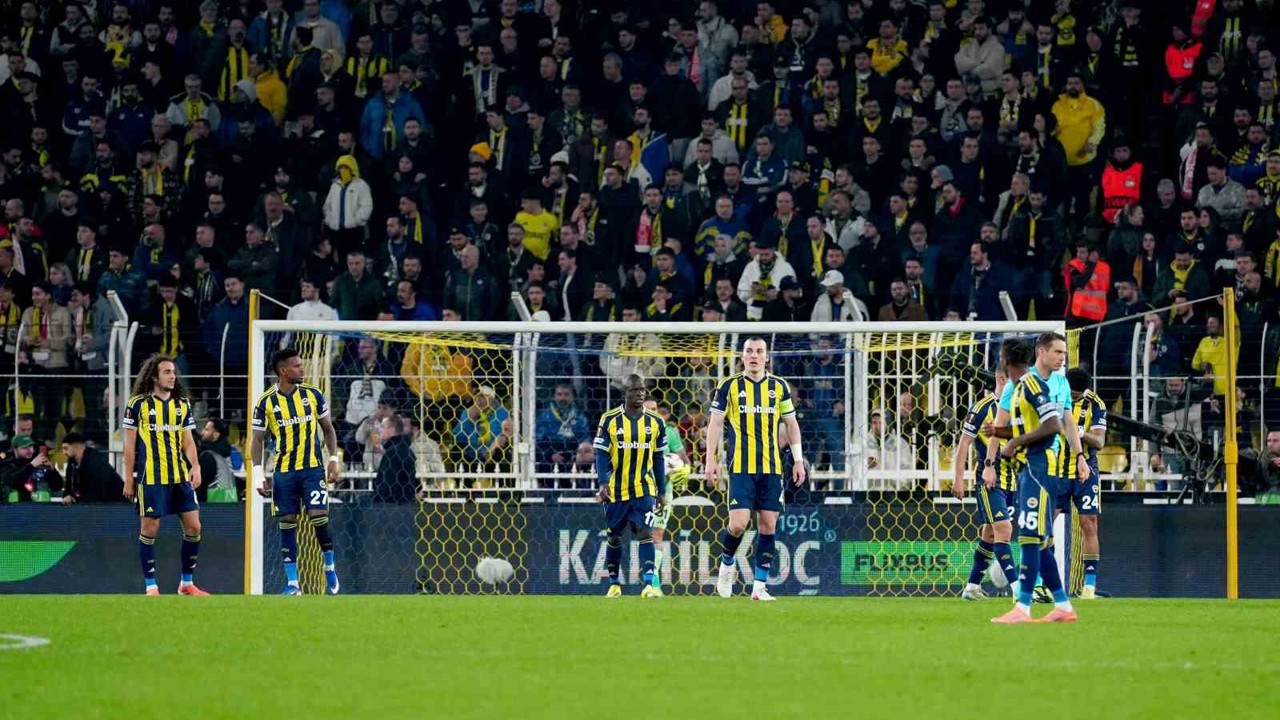 Fenerbahçe, Avrupa Ligi’nde 3. mağlubiyetini aldı
