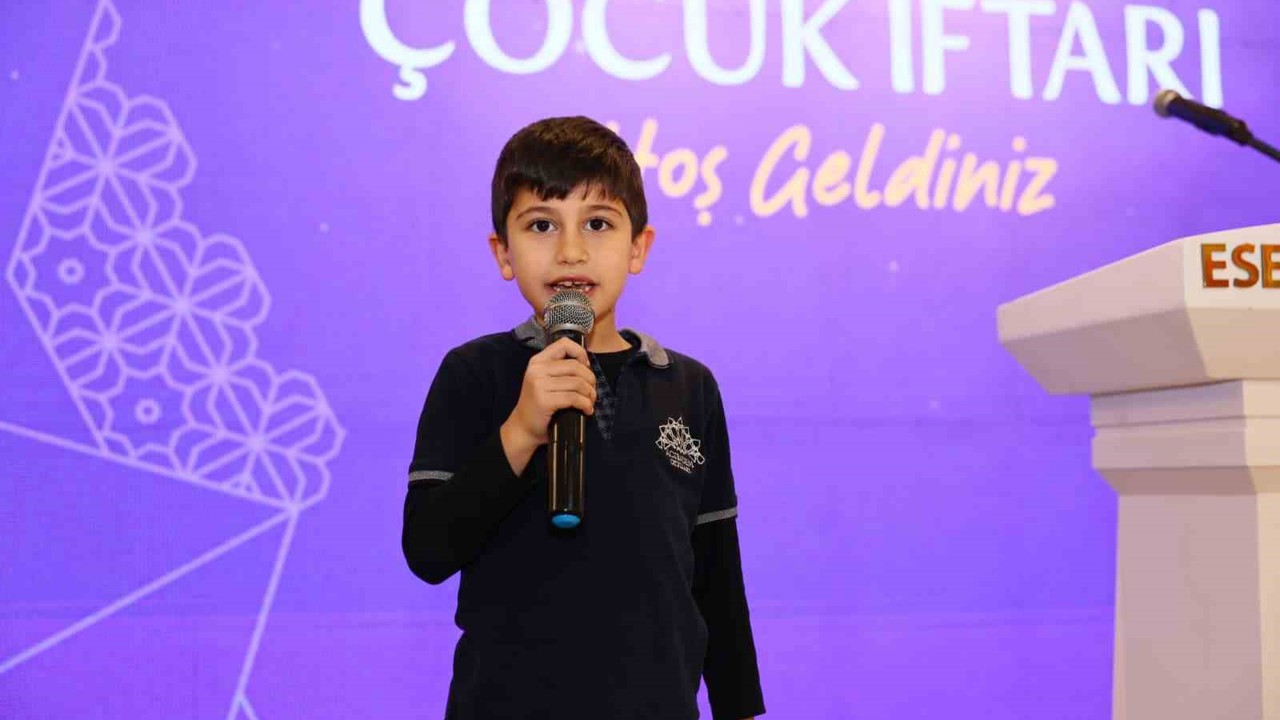 Esenler’de, 500 çocuk ilk oruç heyecanını aynı sofrada paylaştı
