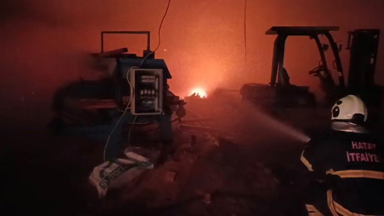 Payas’ta marangoz atölyesinde yangın
