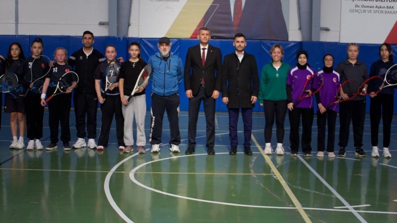 Bilecik’te Okul Yıldızlar Tenis Turnuvası tamamlandı
