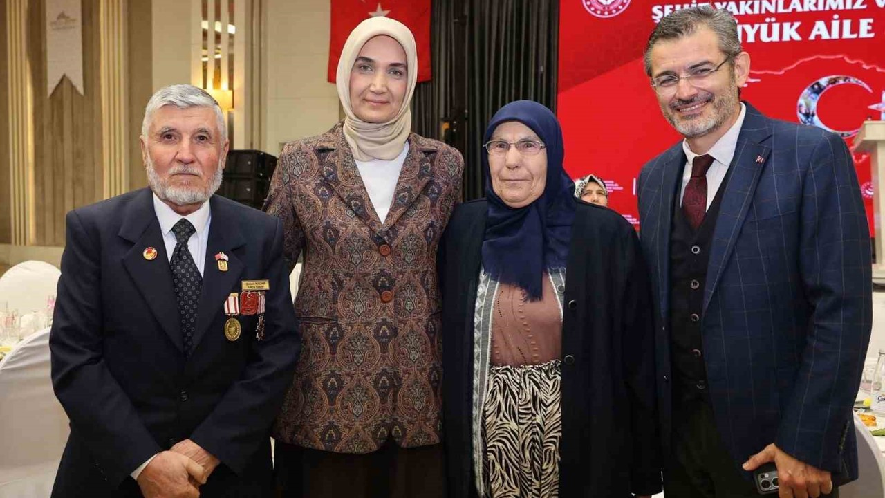 Protokol ilk iftarı şehit ve gazi aileleri ile yaptı
