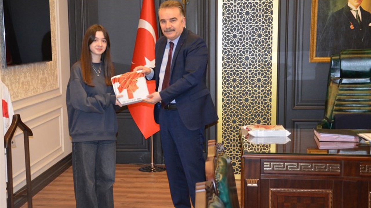 TÜBİTAK bölge şampiyonlarından Kaymakam Odabaş’a ziyaret
