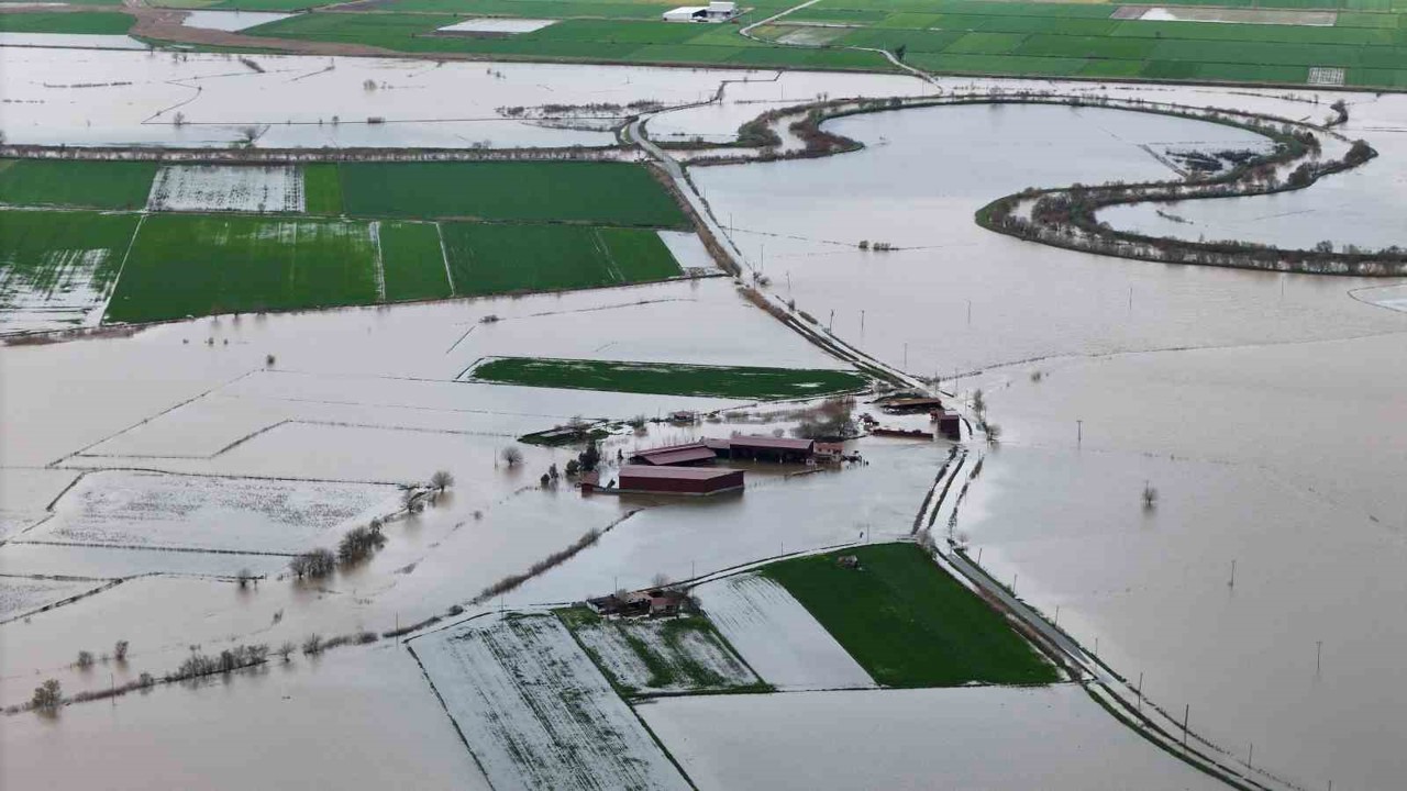 Aydın’daki taşkının izleri havadan görüntülendi
