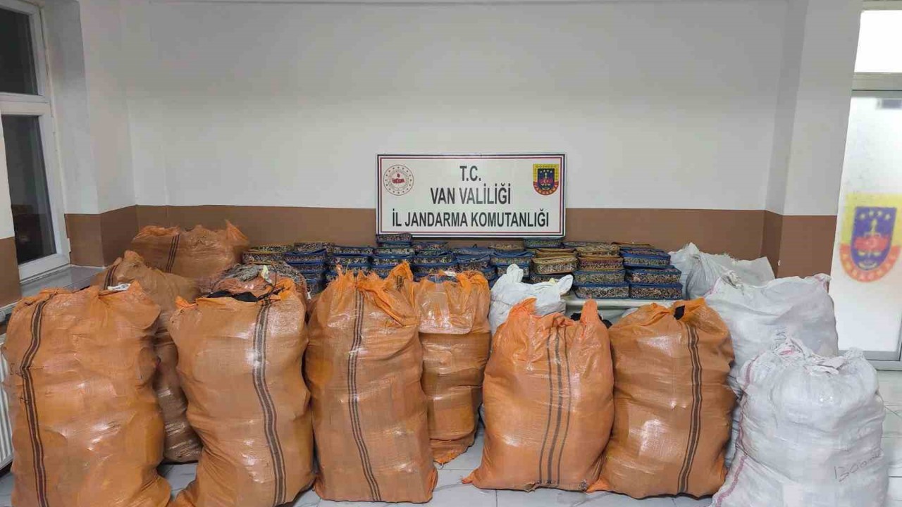 Van’da gümrük kaçağı malzeme ele geçirildi
