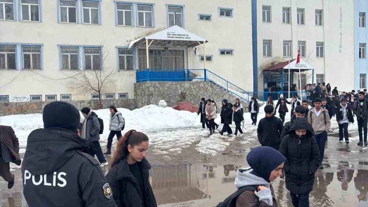 Patnos’ta okullarda ve servislerde denetimler artırıldı
