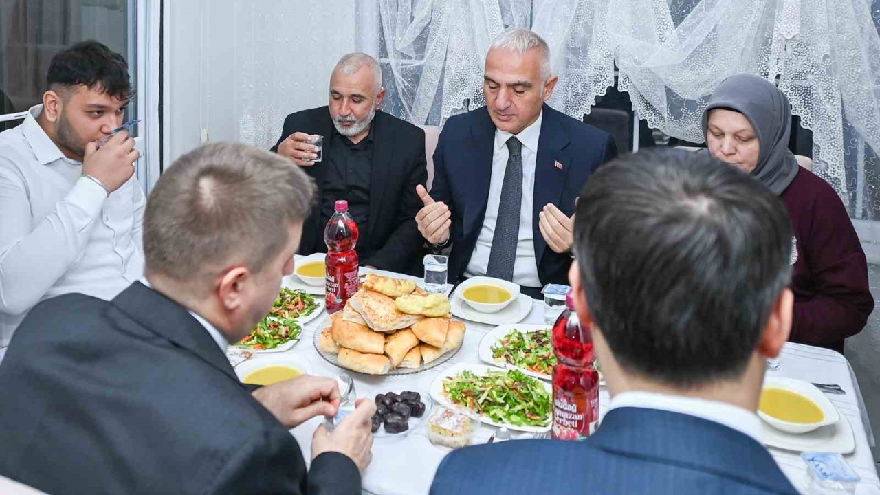 Bakan Ersoy, Kırıkkale’de Ürkmez ailesinin iftar sofrasına konuk oldu
