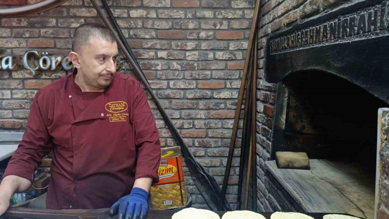 Kahramanmaraş’ın tecilli lezzeti Maraş çöreği Ramazan sofralarını süslüyor
