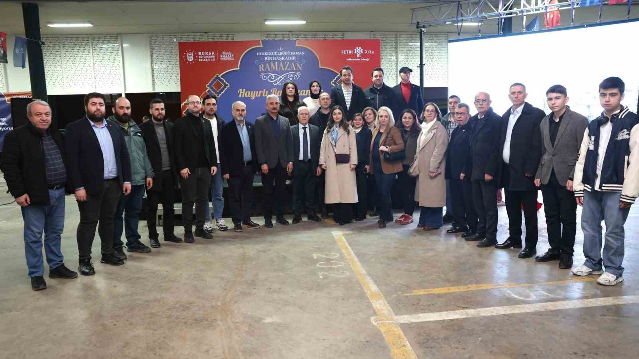 Bursa’da gönüller Büyükşehir’in iftar sofrasında buluştu
