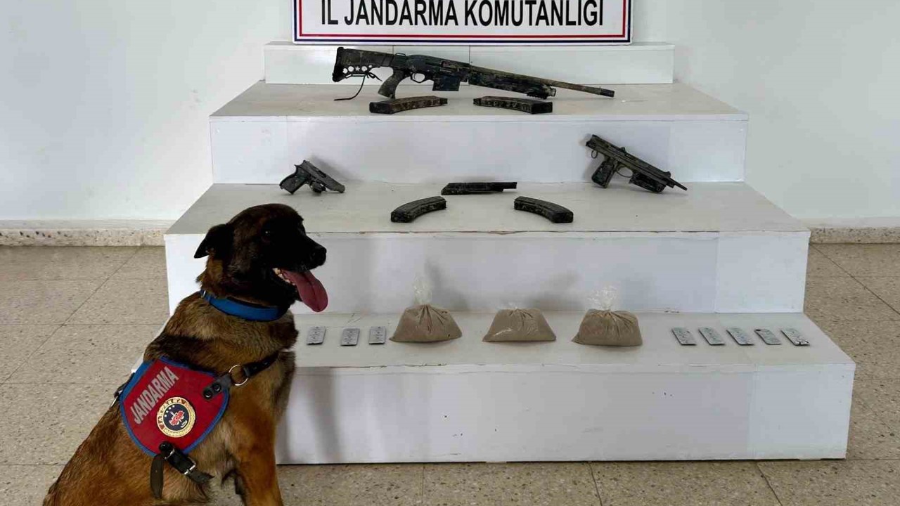 Van’da uyuşturucu ve silah ele geçirildi
