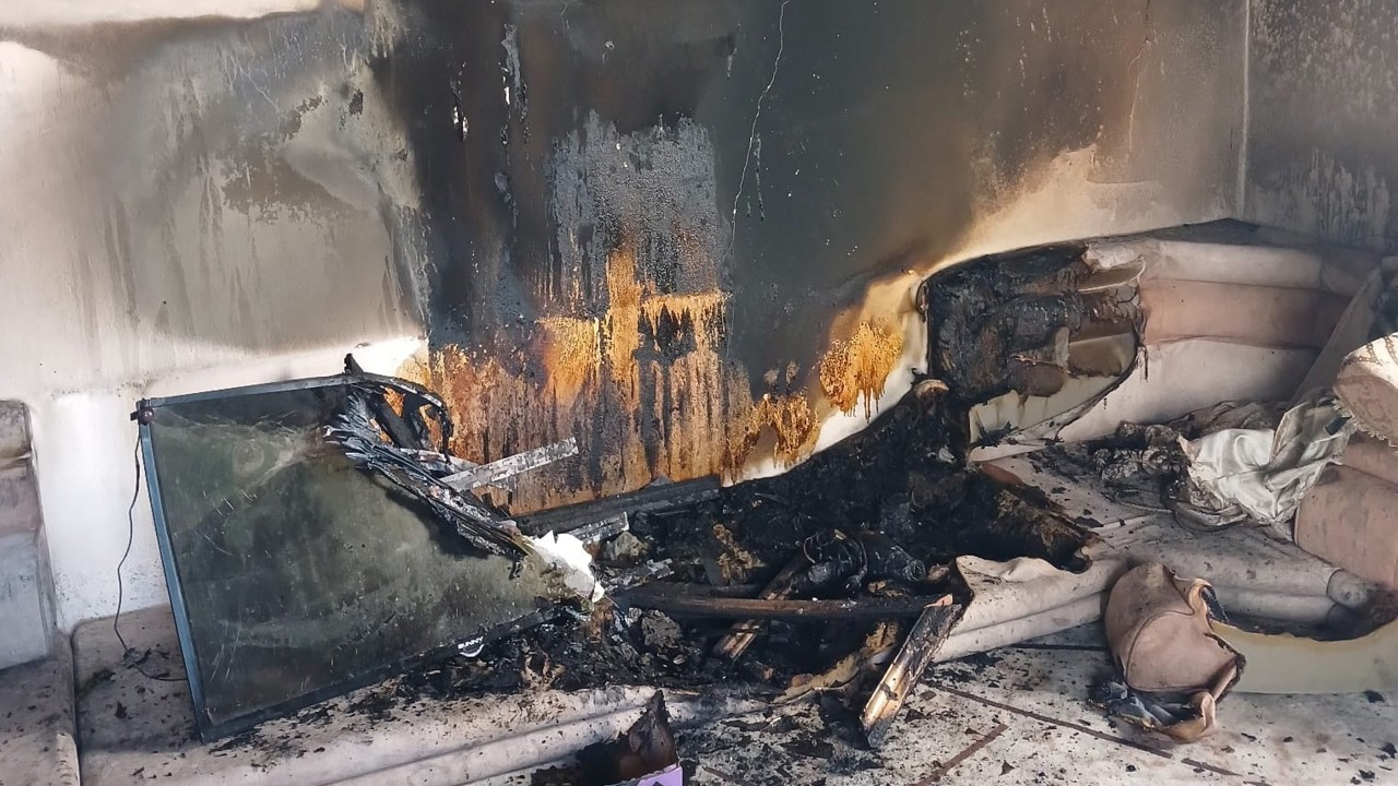 Hakkari’de ev yangını
