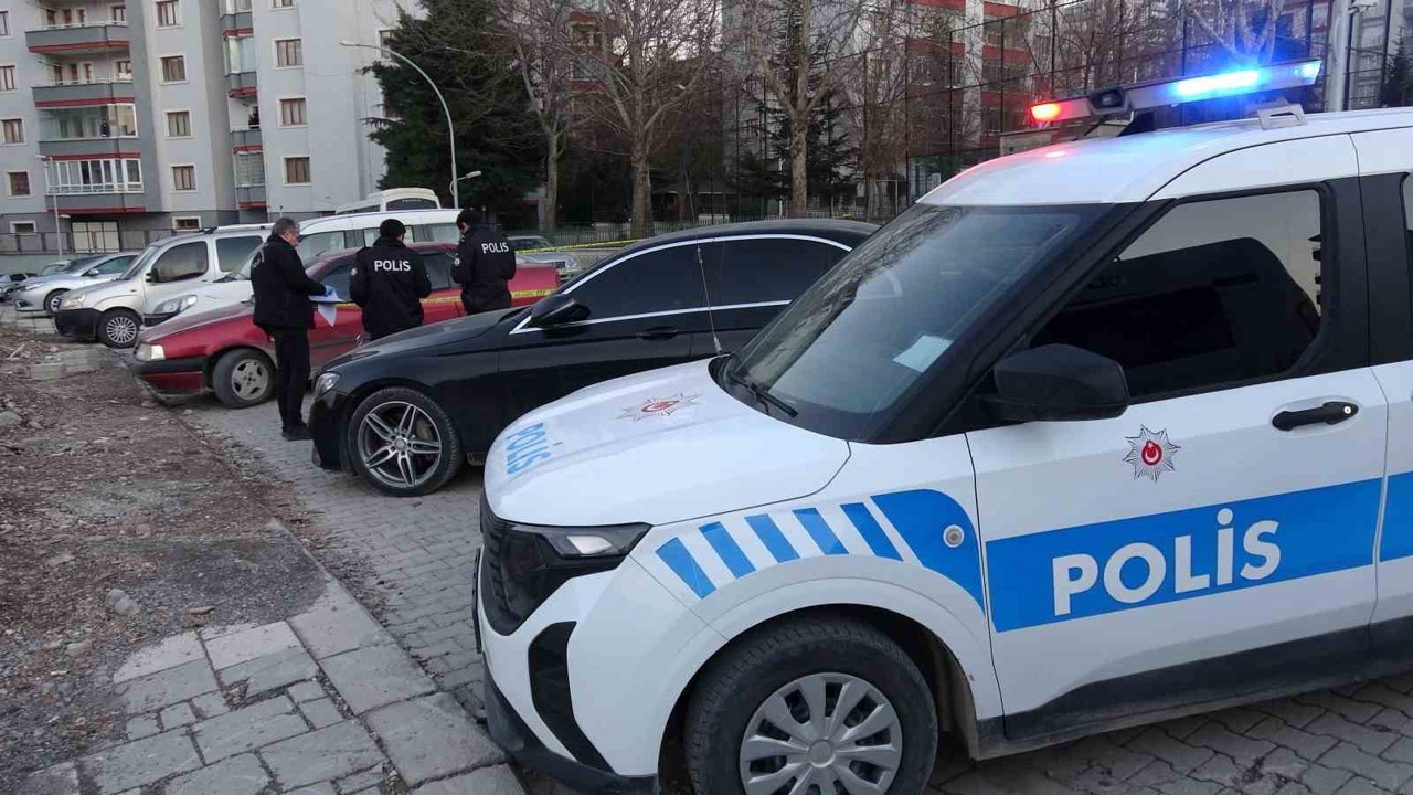 Malatya’da iki grup arasında çıkan ve 1’i ağır 2 kişinin yaralandığı bıçaklı kav