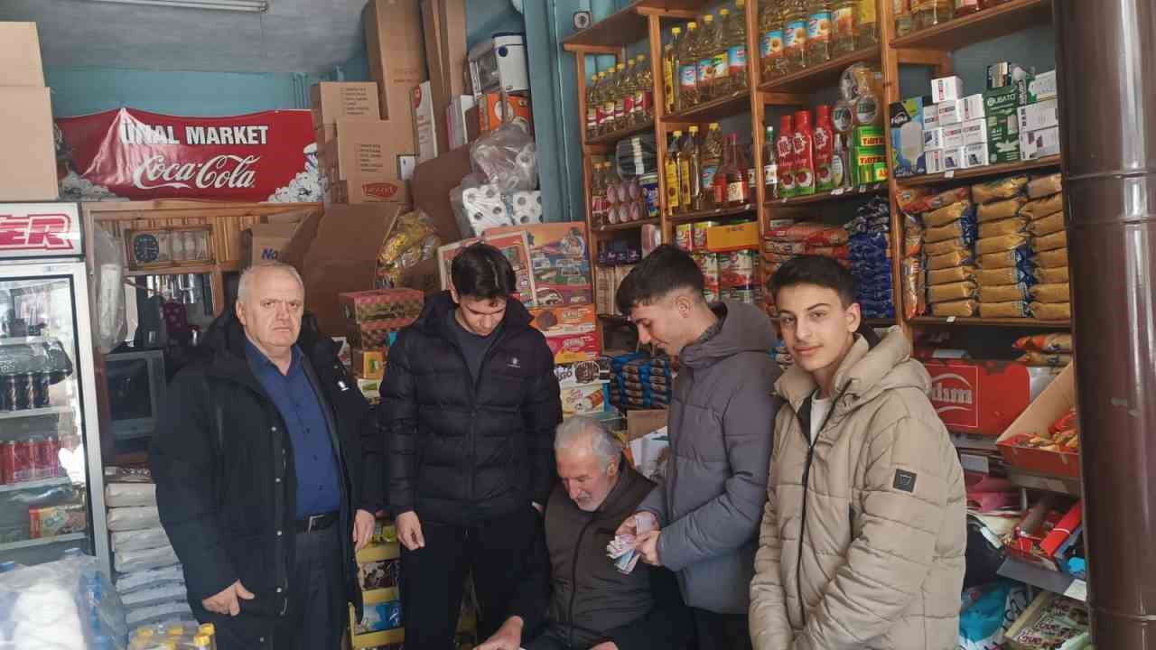 Prof. Dr. Necmeddin Erbakan Fen Lisesi öğrencilerinden örnek davranış
