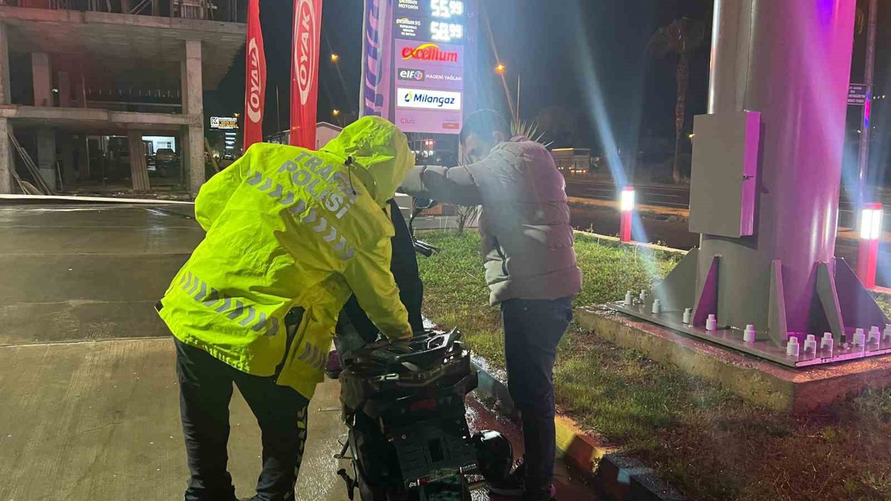 Kazada motosiklet devrildi: Yaralanan sürücü 4.00 promil alkollü çıktı
