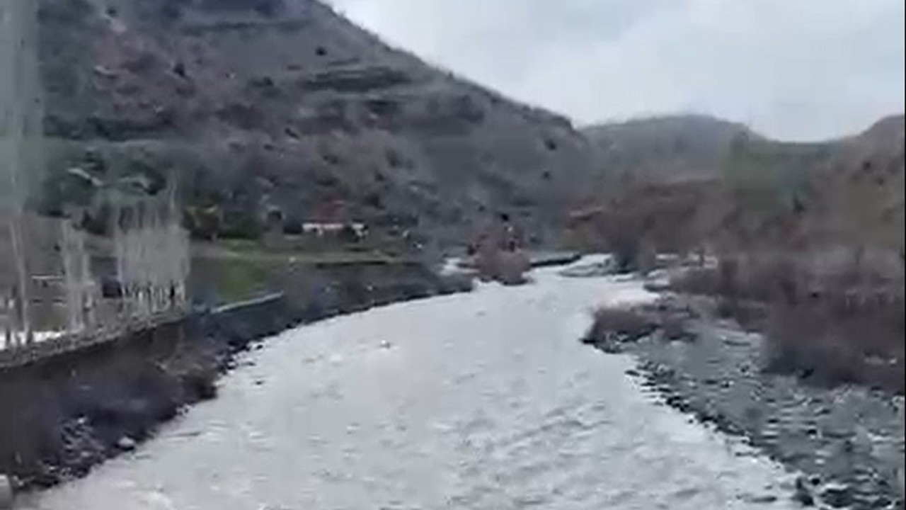 Diyarbakır’da yağışların ardından Şakirhan Çayı yeniden hayat buldu
