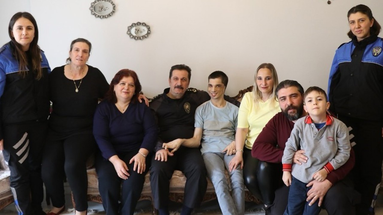 Kütahya İl Emniyet Müdürlüğü’nden özel ihtiyaçlı bireye anlamlı ziyaret
