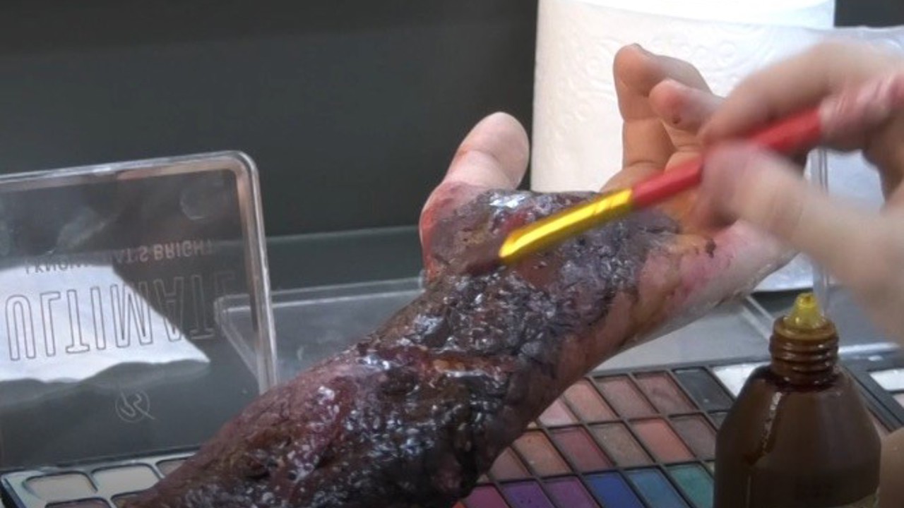 Bursa’da öğrencilerden gerçeği aratmayan özel efekt makyajları
