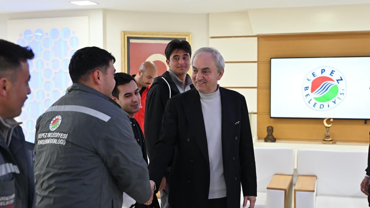 Kocagöz’den belediyedeki sezonluk işçilere daimi iş müjdesi
