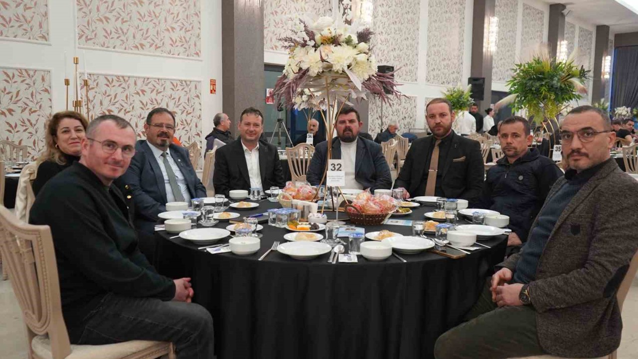 Anahtar Partisi Denizli İl Başkanı Sarun İdmanyurdu’nun iftar yemeğine katıldı
