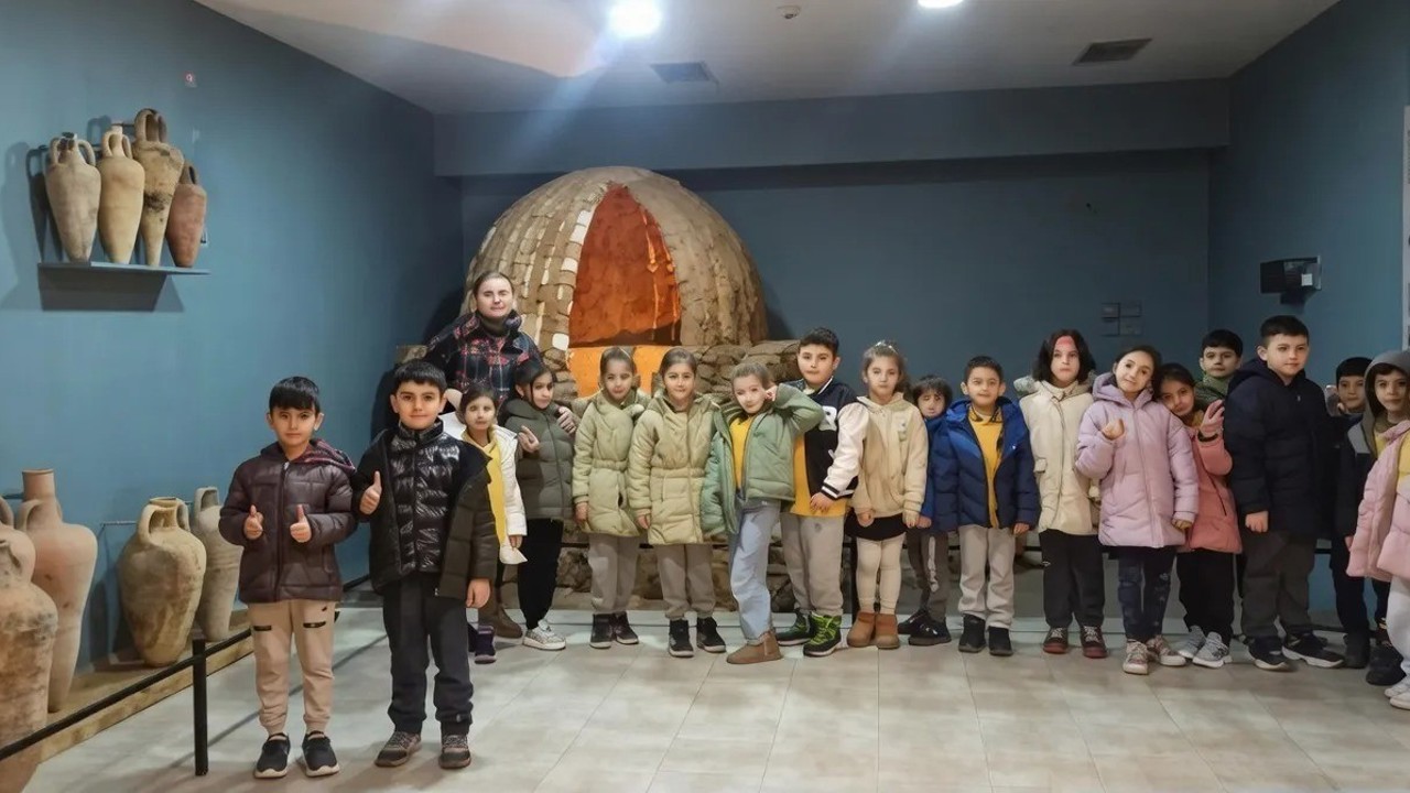 Sinop’ta minik öğrenciler müzede keşfe çıktı
