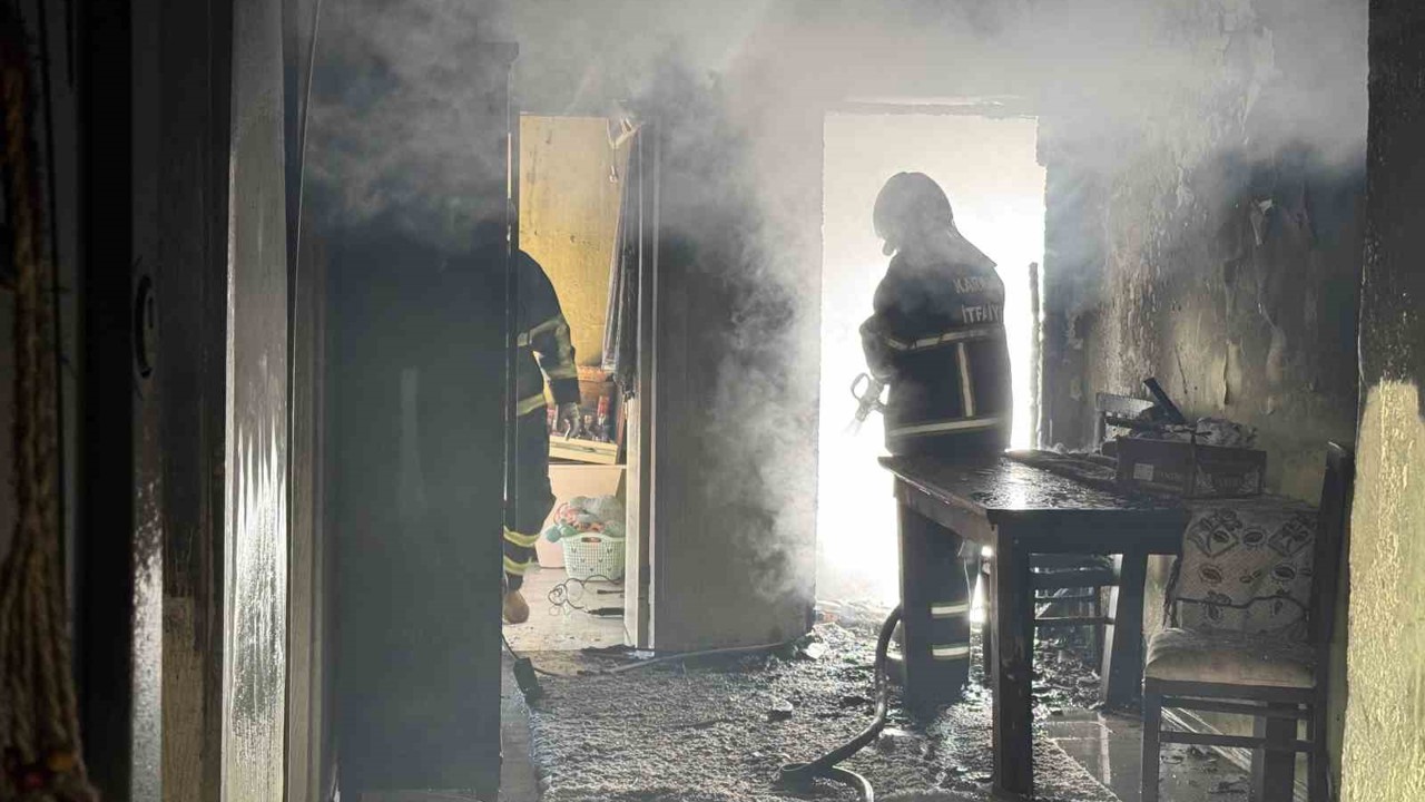 Tek katlı evde çıkan yangın söndürüldü
