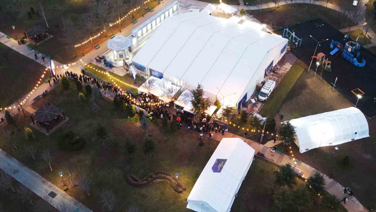 AK Parti’nin iftar çadırı sayısı 3’e yükseldi
