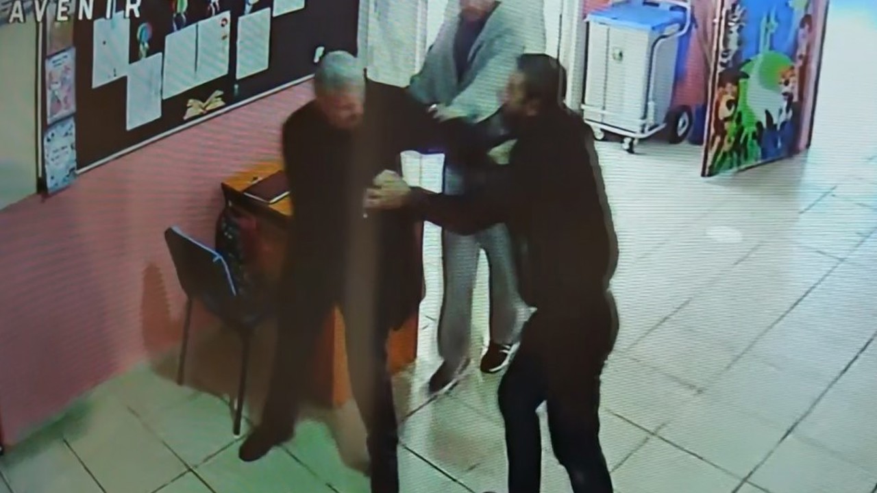 Ahlat’ta okul müdürlerine saldırı görüntüleri ortaya çıktı
