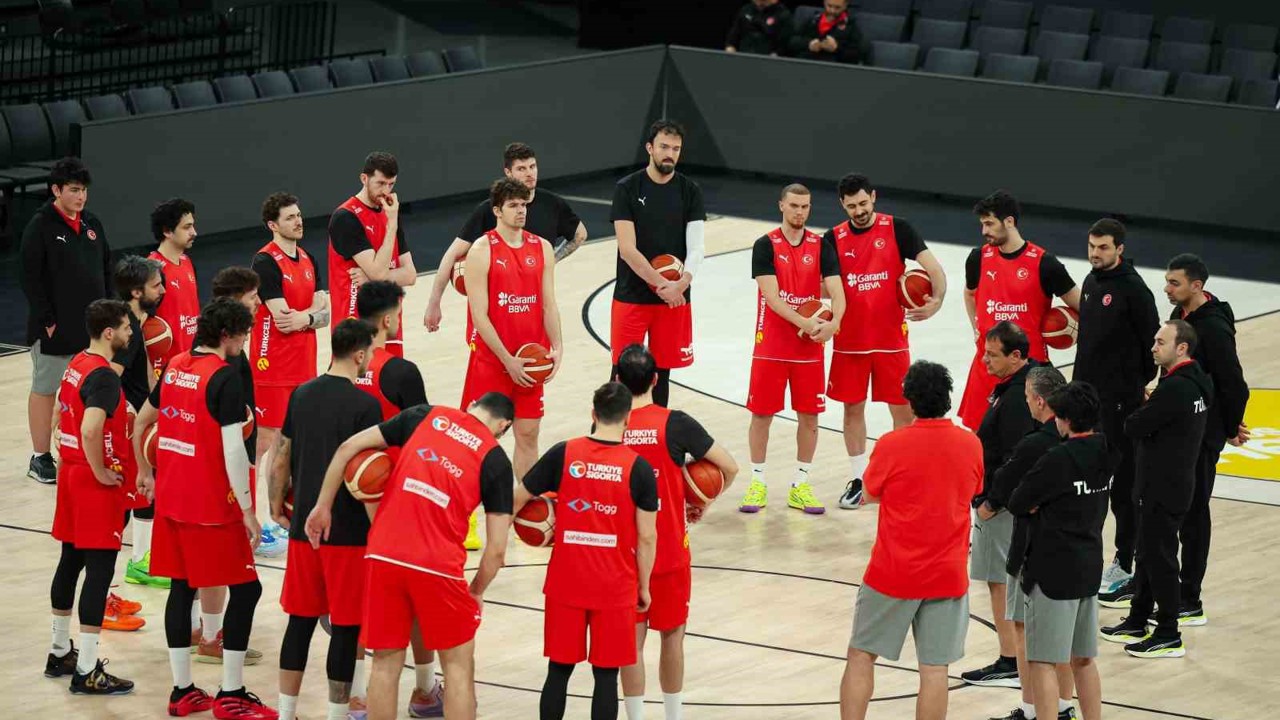 A Milli Erkek Basketbol Takımı, Sırbistan maçı hazırlıklarına başladı
