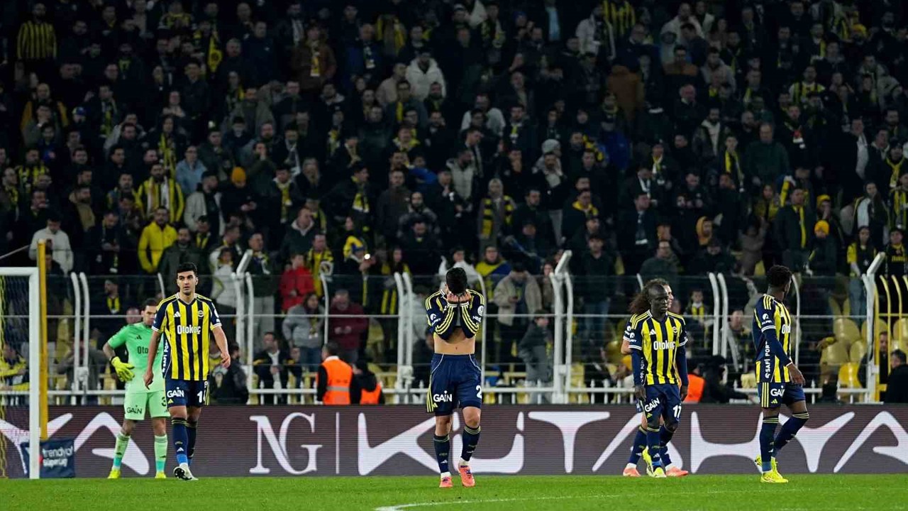 Fenerbahçe, evinde 4. kez puan kaybetti
