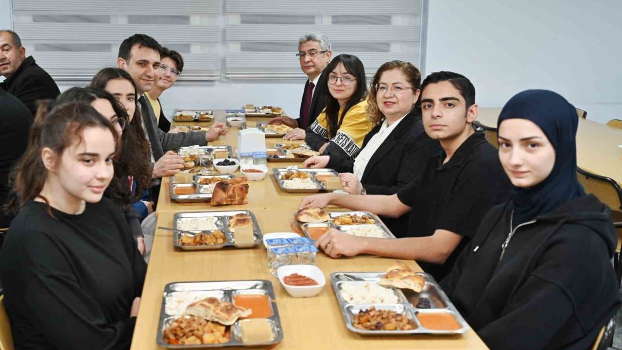 Ortaklar Fen Lisesi’nde "Maarifin Kalbinde Ramazan" iftarı
