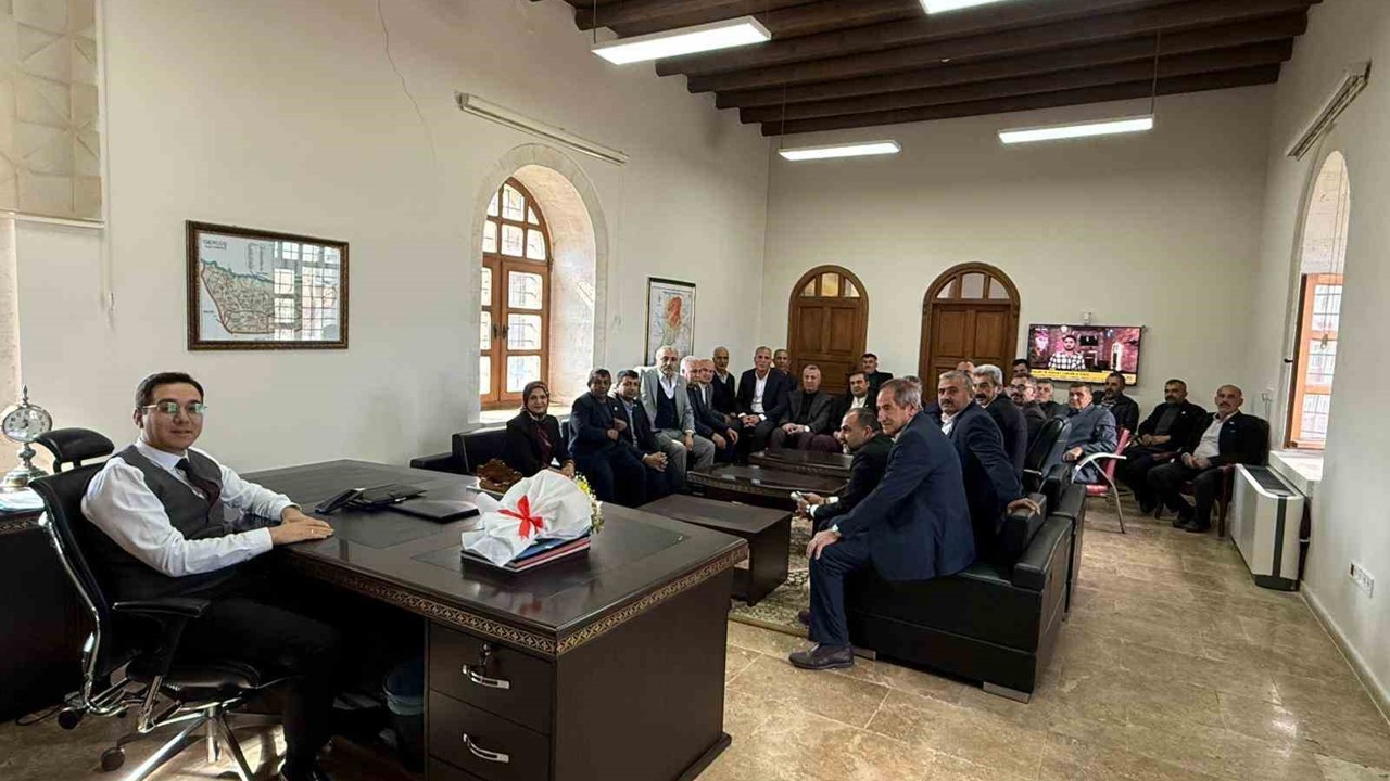 Gercüş Kaymakamı Öztaş muhtarlarla bir araya geldi
