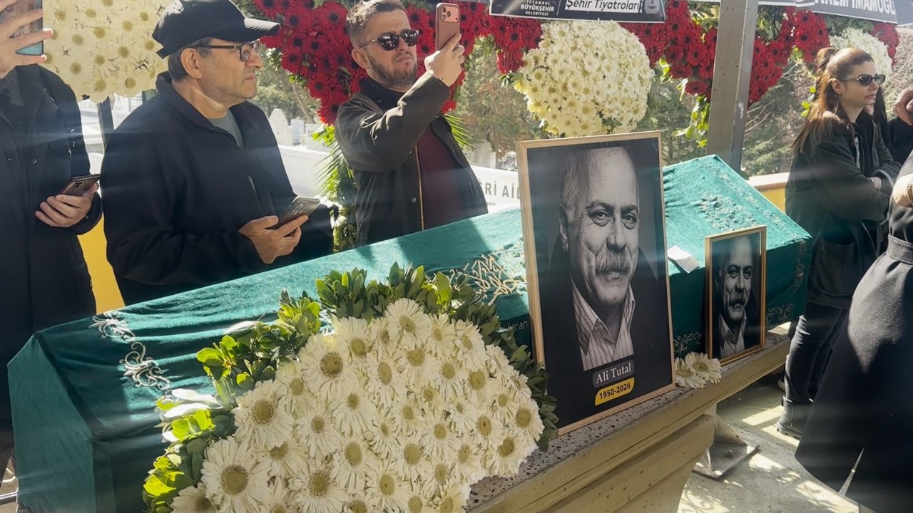 Usta oyuncu Ali Tutal son yolculuğuna uğurlandı
