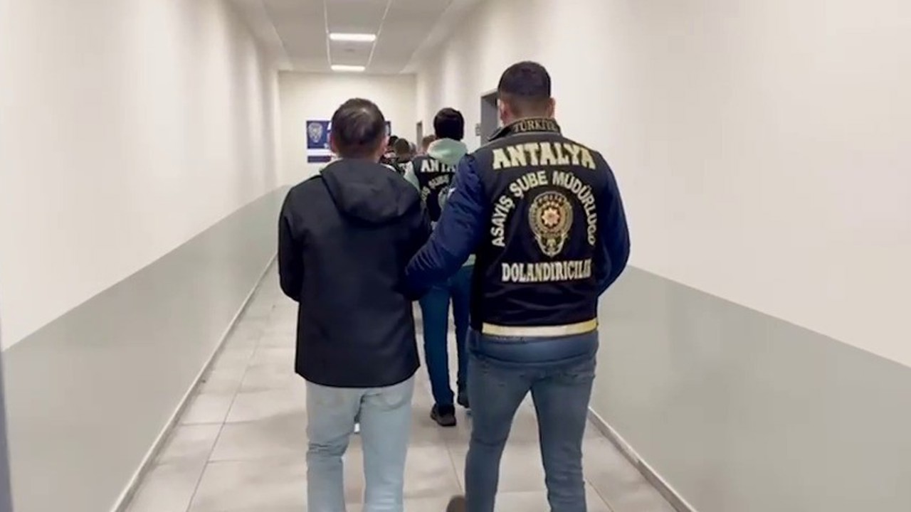 İşe alma vaadiyle 250 bin lira dolandırdılar
