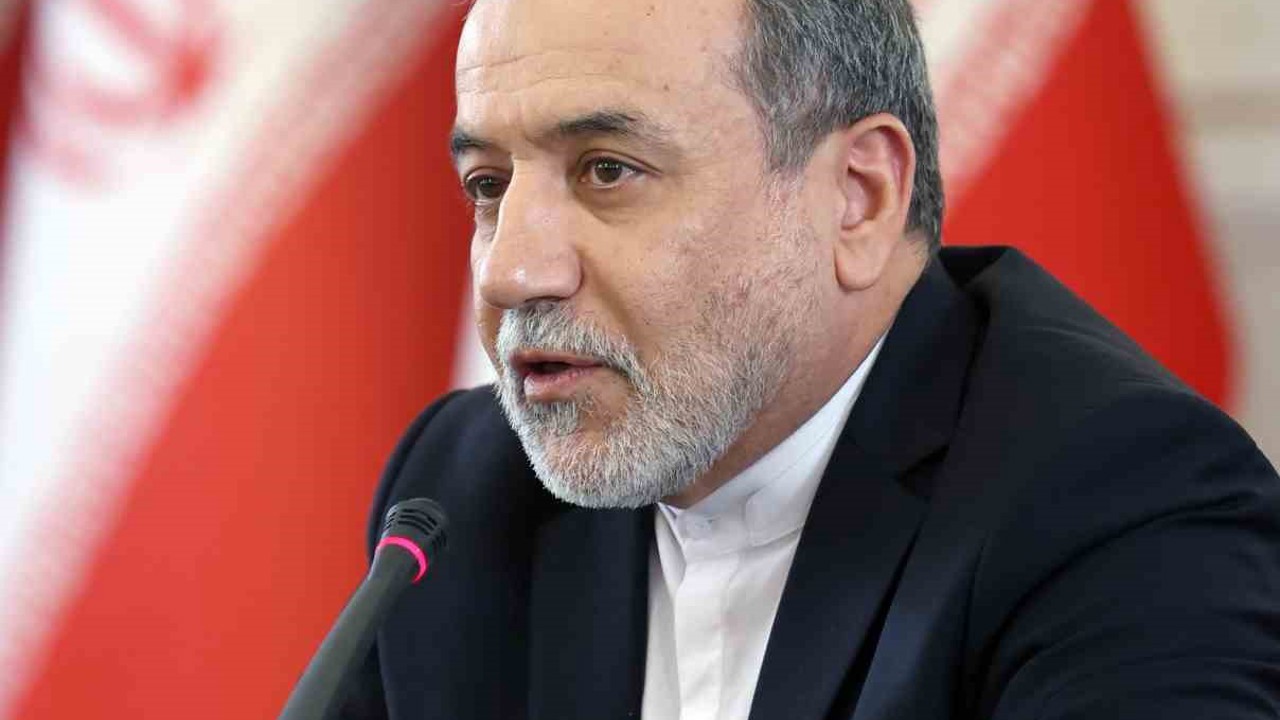 Arakçi: "(ABD ile) Benzeri görülmemiş bir anlaşmaya varmak için tarihi bir fırsata sahibiz"
