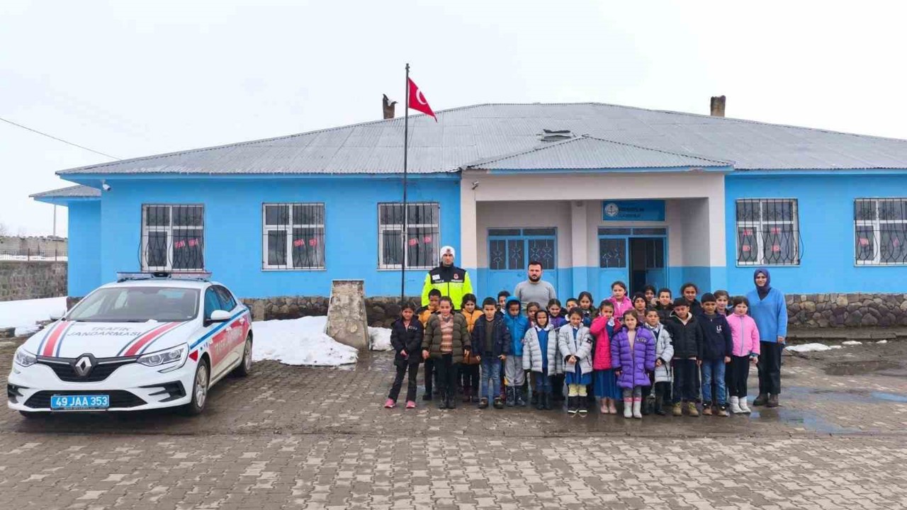 Bulanık’ta öğrencilere trafik güvenliği eğitimi
