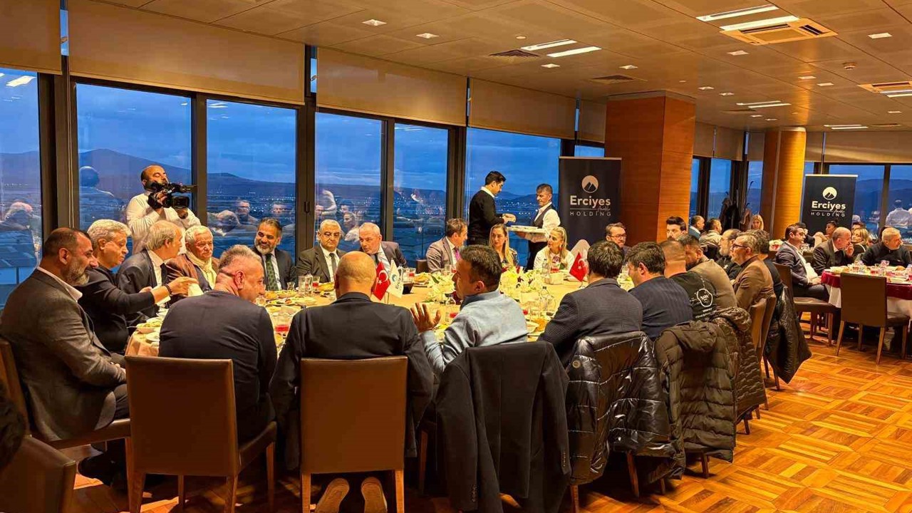 Erciyes Anadolu Holding iftarda basın mensuplarıyla bir araya geldi
