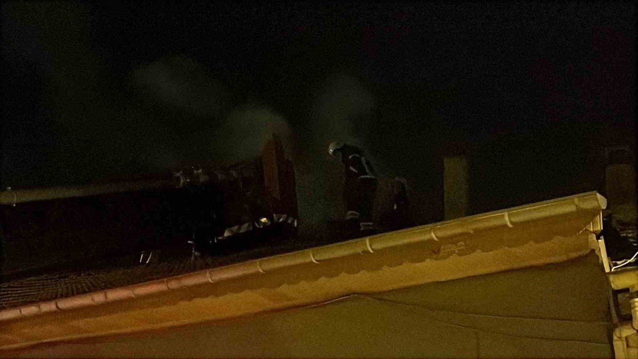 Burdur’da müstakil evin bacasında yangın
