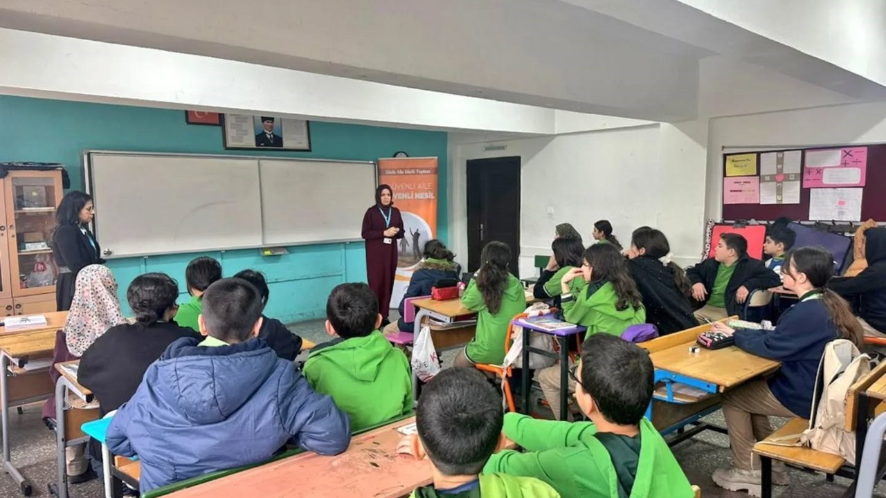Yeşilyurt’ta "Güvenli aile, güvenli nesil" projesiyle geleceğe güvenli adımlar atlıyor
