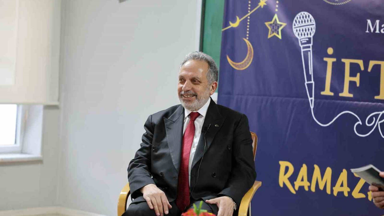 Başkan Yalçın gençlerle Ramazan söyleşisinde
