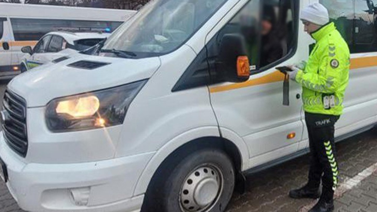 Manisa Emniyet Müdürlüğünden okul servislerine sıkı denetim
