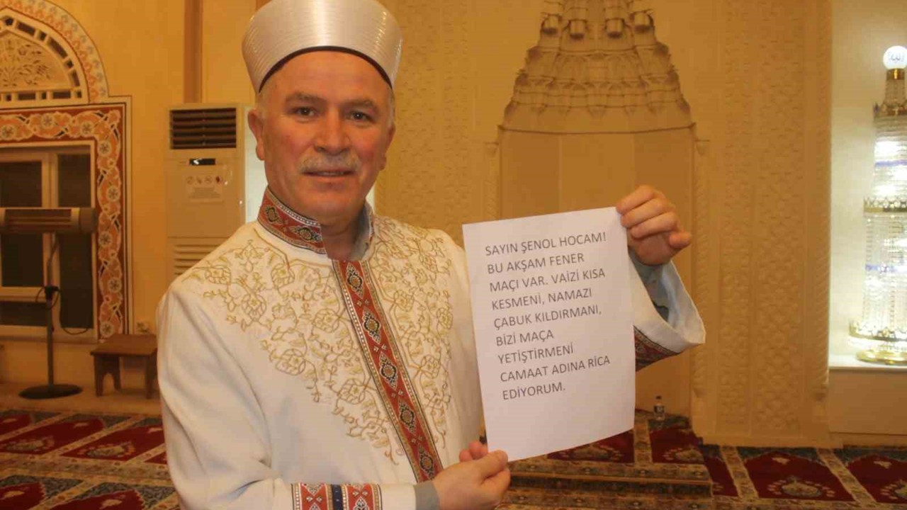 Cami imamı gençleri maça yetiştirdi: Vaazı kısa tuttu, ilahileri azalttı
